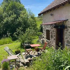 Maisonnette Chaleureuse De 35m2 Miremont (Puy-de-Dome)